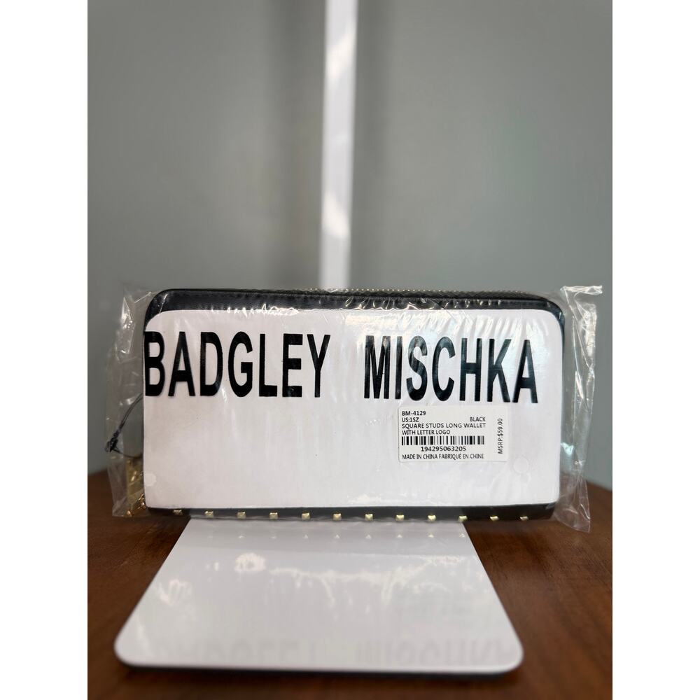 NWT Badgley Mischka Studded Zip Around Wallet Black Gold MSRP $59 - Picture 5 of 6